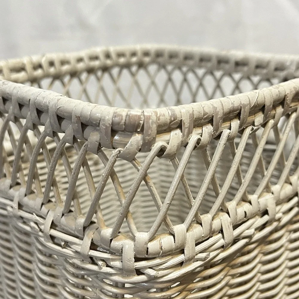 Vintage White Wicker Tissue Box Holder Cover Vanity Waste Basket Cottage Country